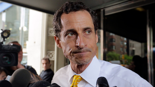 Judge Unseals Search Warrant in Anthony Weiner Teen Sexting Case